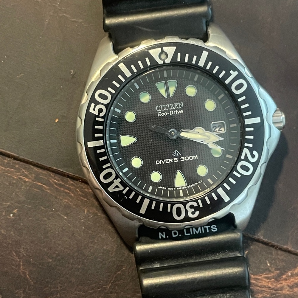 Citizen Eco-Drive Diver's Watch E168-s016525 Monocoque Case 300m